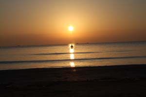Sunrise Larnaca Bay (17)
