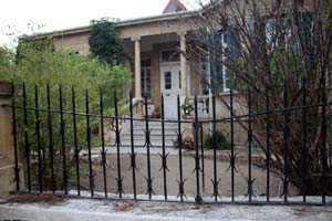 Houses near Ledra palace crossing_1425