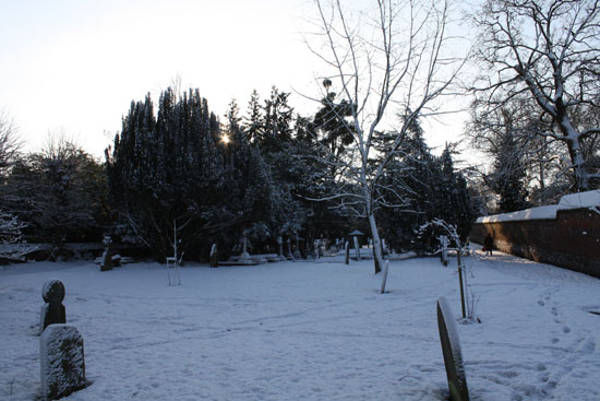 St Andrews Churchyard